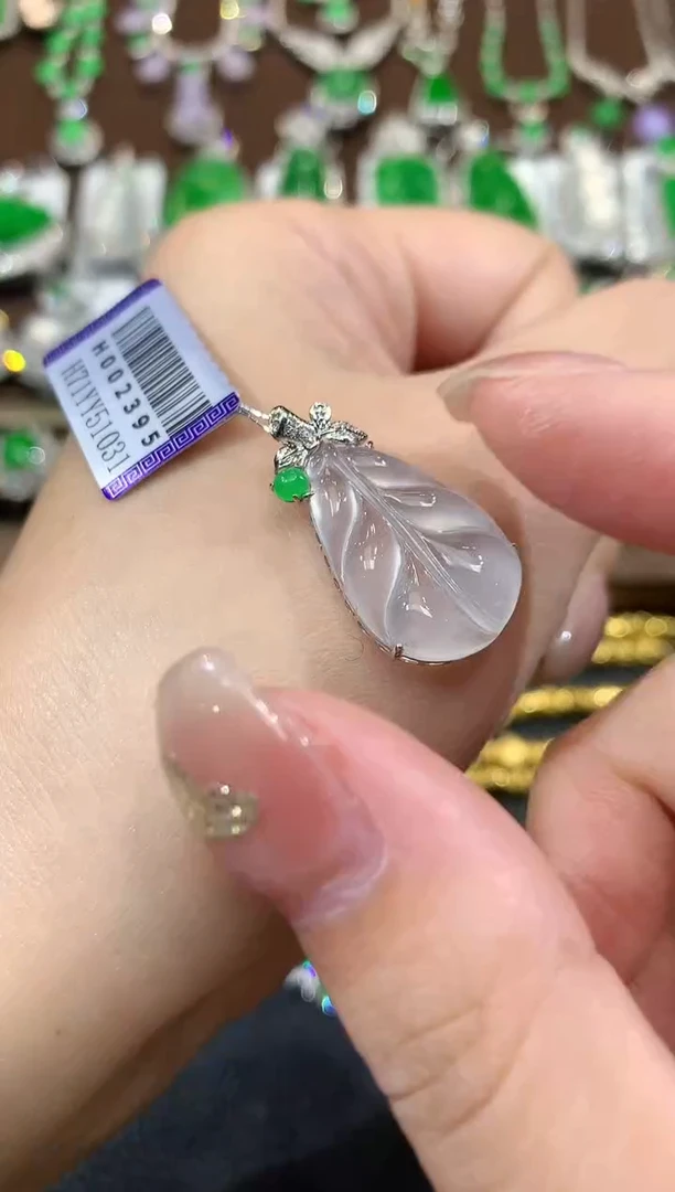 吊坠(不含链)18K金镶嵌翡翠A40 多样性发货一件