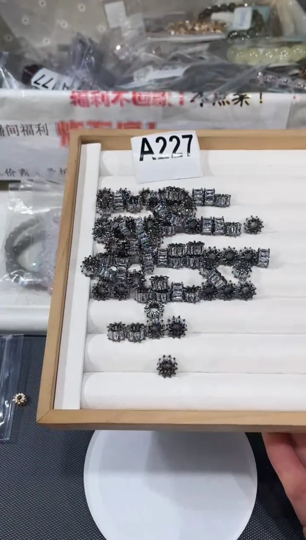 未镶嵌手链水晶A227 黑色配件 多样性发一 一对