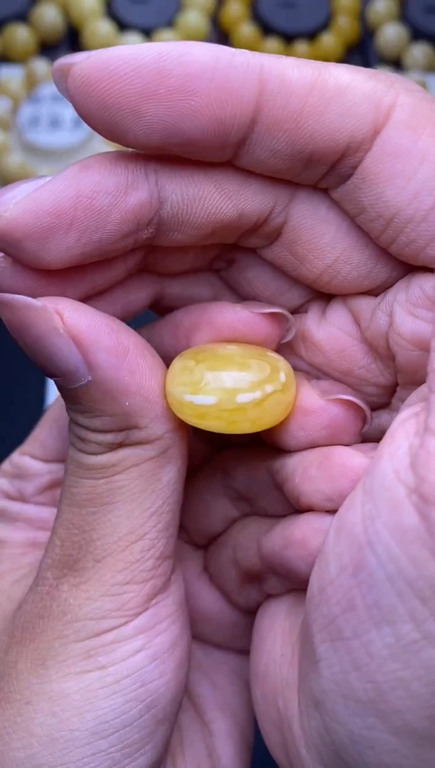 裸石琥珀未镶嵌大小姐珠宝118