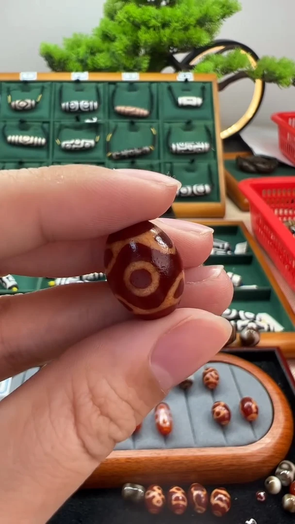 玛瑙/玉髓颈饰未镶嵌碧**天44.（微瑕随机发货）