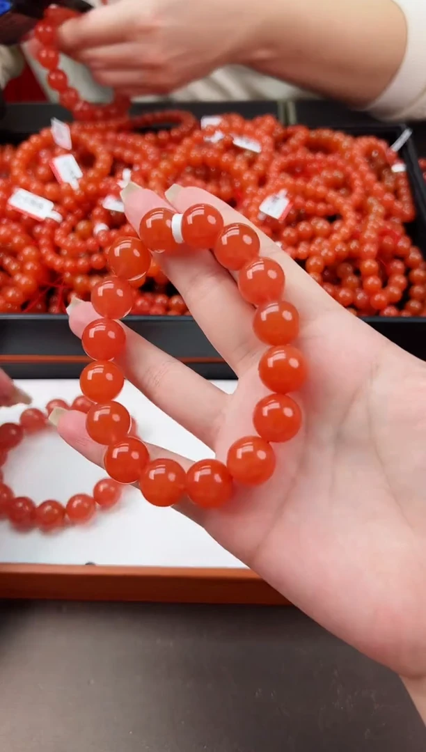【闪购商品】南红玛瑙手串未镶嵌滴水洞亮光14+一条