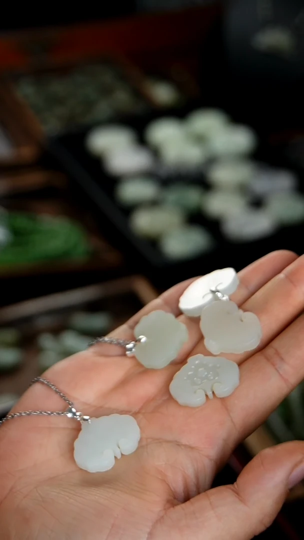 颈饰未镶嵌和田玉001 发一件