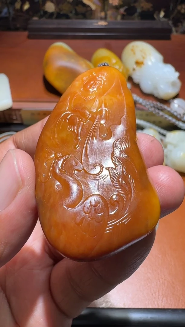 和田玉未镶嵌颈饰观音