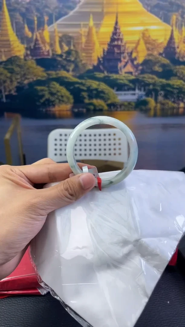 未镶嵌手镯翡翠2