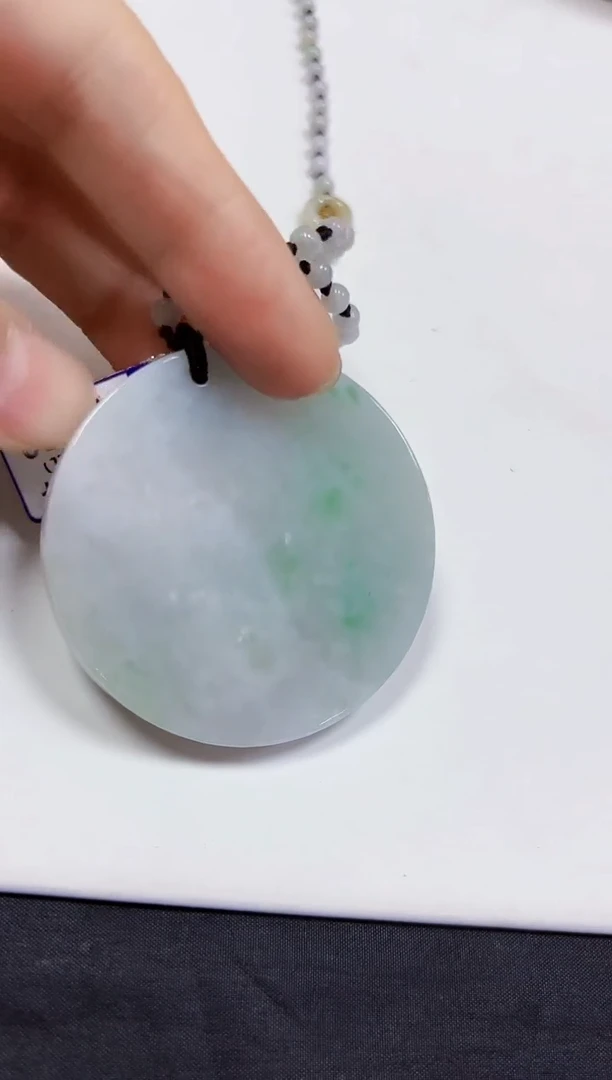 颈饰未镶嵌翡翠挂件