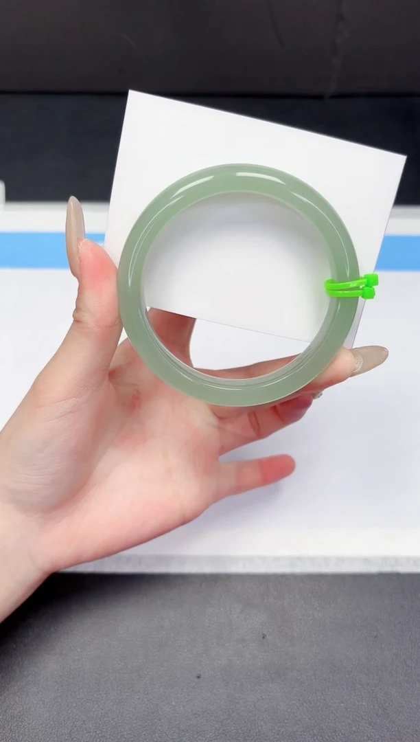 【闪购商品】石英质玉手镯未镶嵌198-61.2