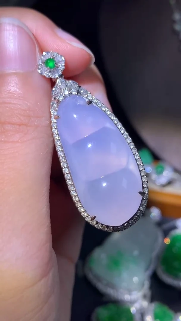 吊坠(不含链)18K金镶嵌翡翠吊坠