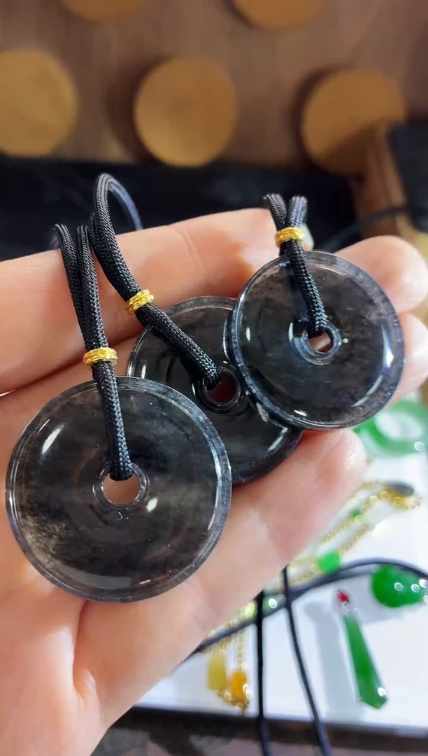 颈饰未镶嵌翡翠吊坠（多样性发货发一个）