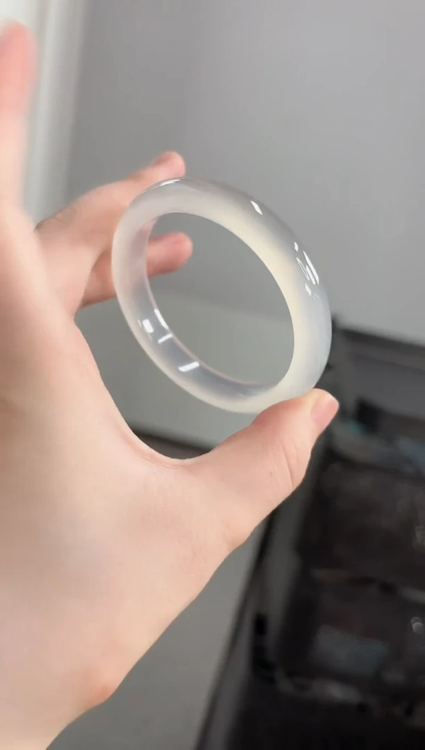 玛瑙/玉髓手镯未镶嵌54圈