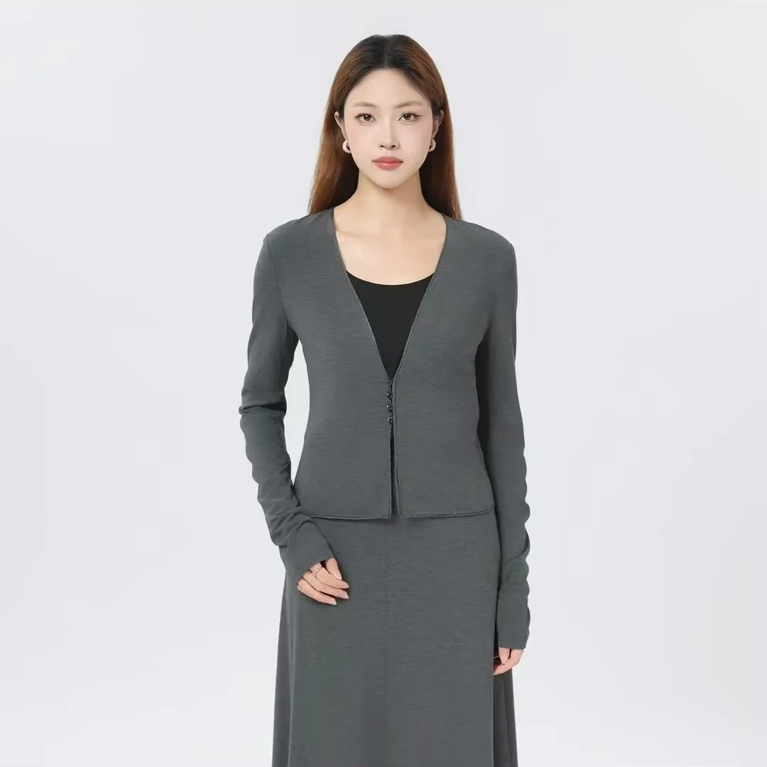 AMASS/阿玛施高级感纯色修身正肩长袖开衫540027