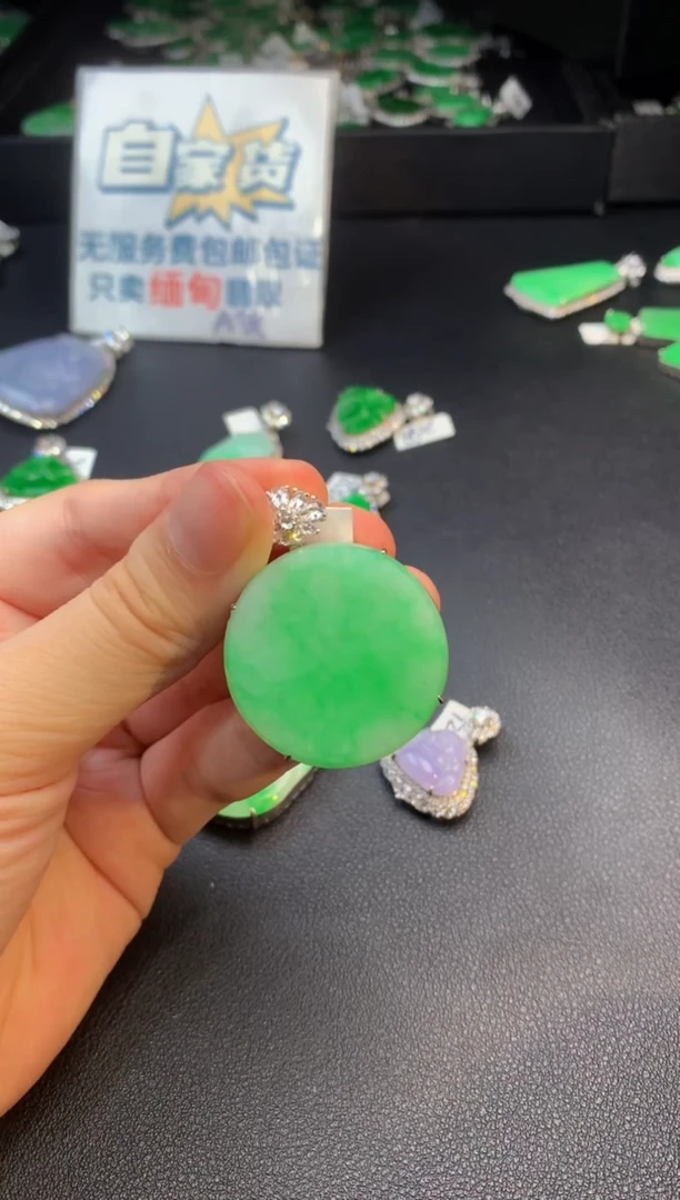 翡翠银S925镶嵌颈饰翡翠