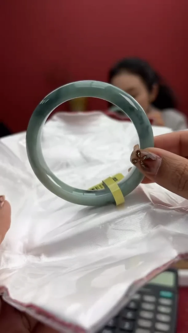 【闪购商品】翡翠手镯未镶嵌36手镯