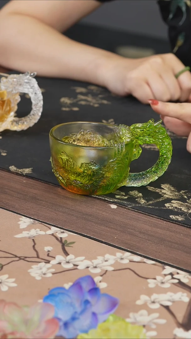 手工艺品琉璃绿色龙杯
