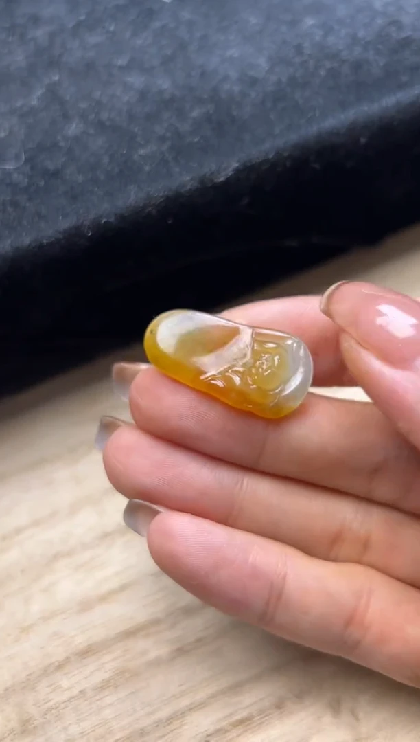 未镶嵌定制翡翠2500+250黄莲花牌-xxf047