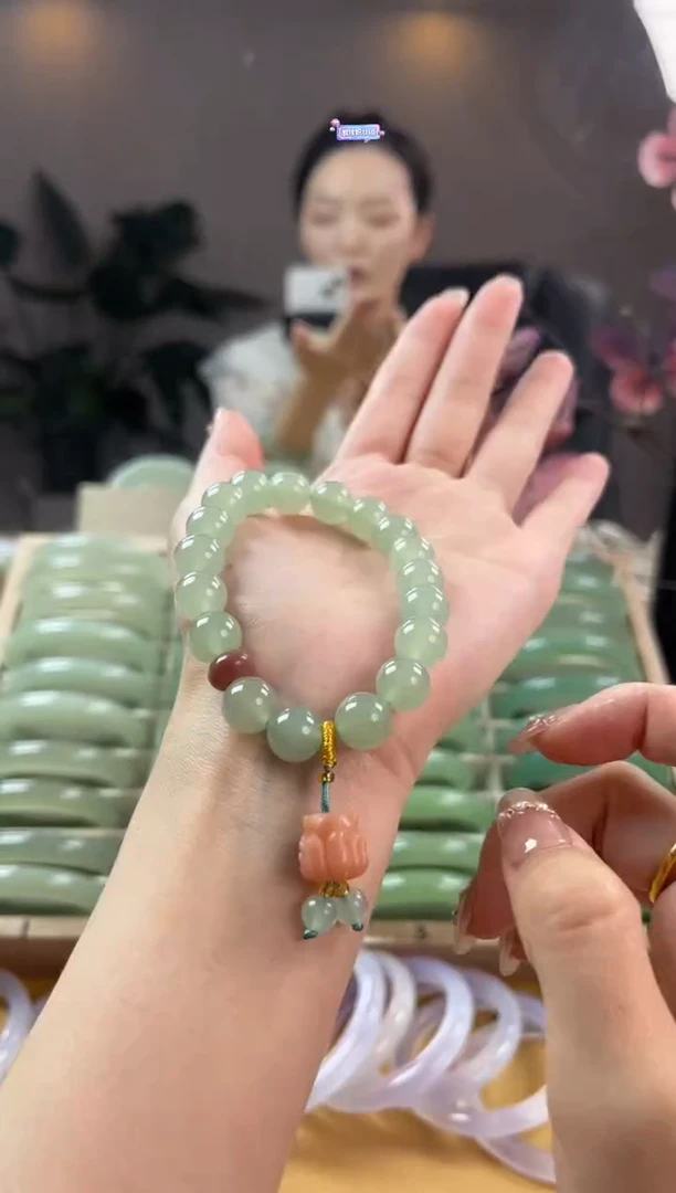 玛瑙/玉髓手镯未镶嵌东陵玉狐狸手链珠子不保完美多样性发货