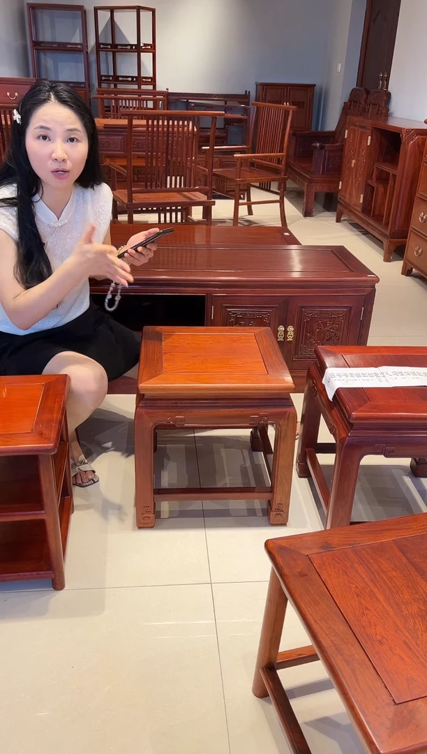 花梨木类成套家具大果紫檀马蹄凳一条