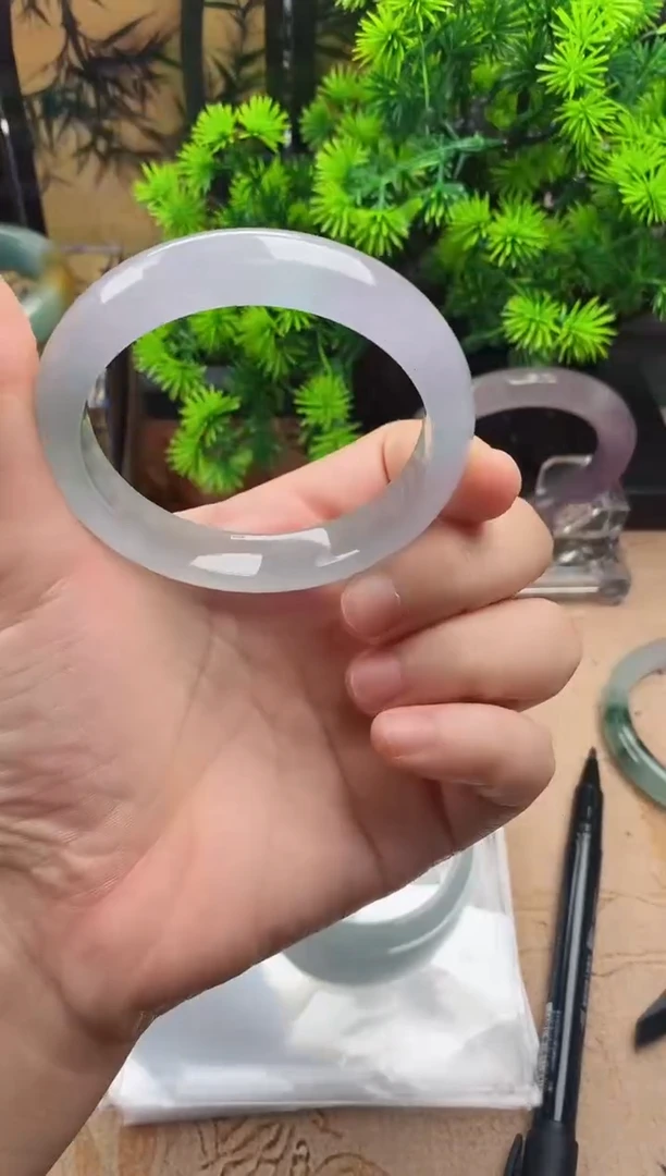 玉缅翡手镯专拍链接