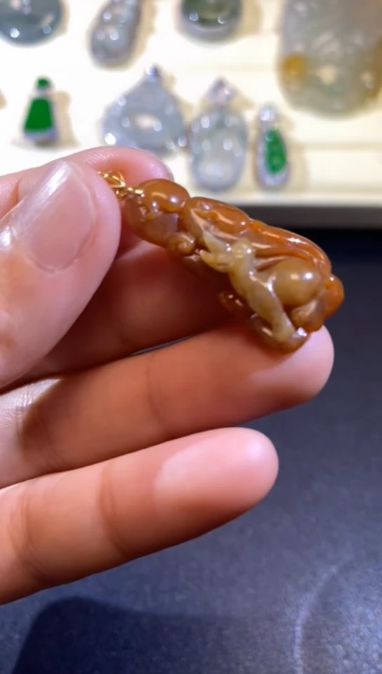 【闪购商品】翡翠吊坠(不含链)18K金镶嵌缅甸天然A货翡翠