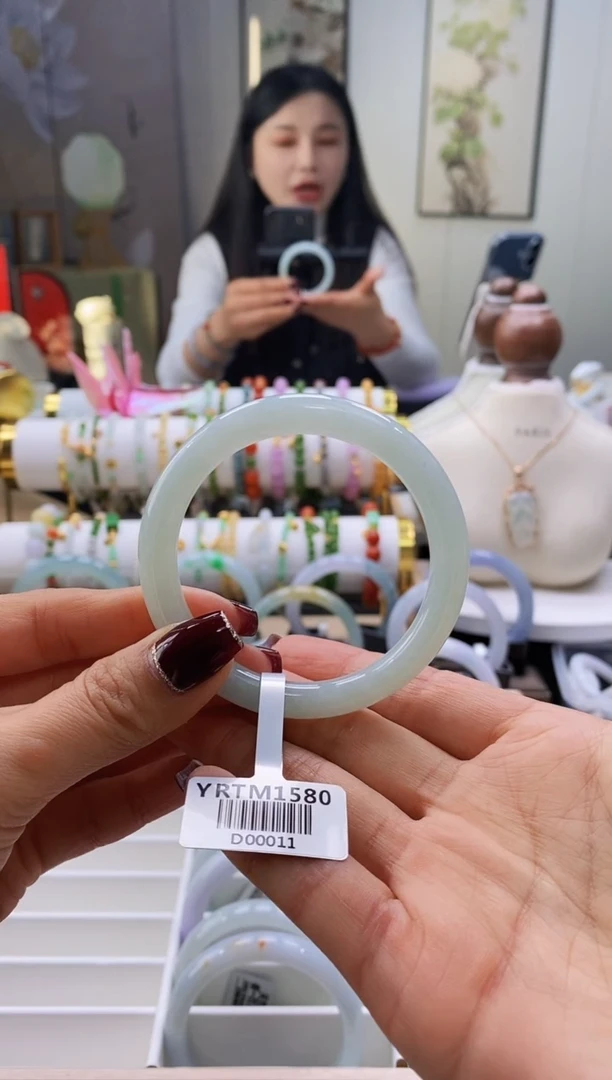 未镶嵌手镯翡翠21号圆条54.7/8.2*7.9/D