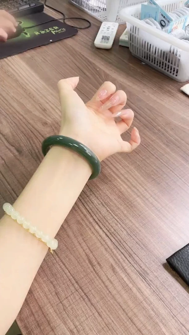 未镶嵌手镯石英质玉365-58