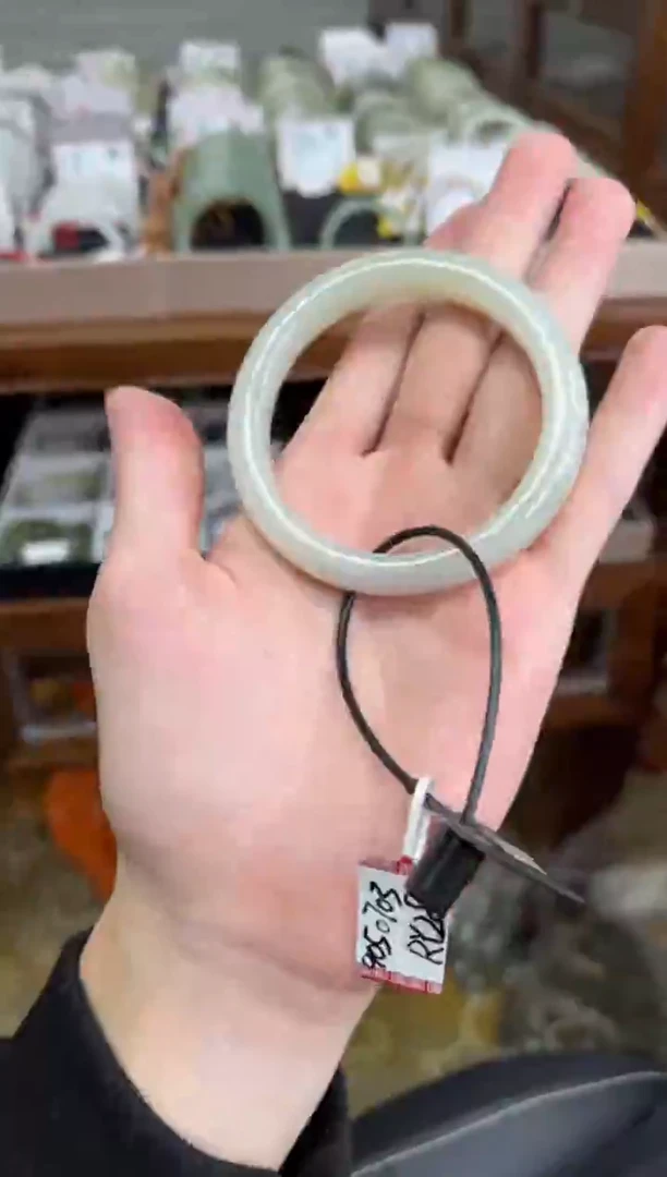 未镶嵌手镯和田玉55