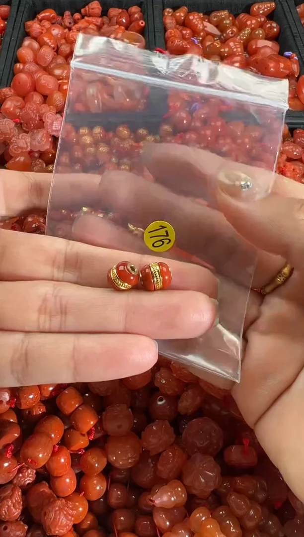 【闪购商品】南红玛瑙颈饰未镶嵌1