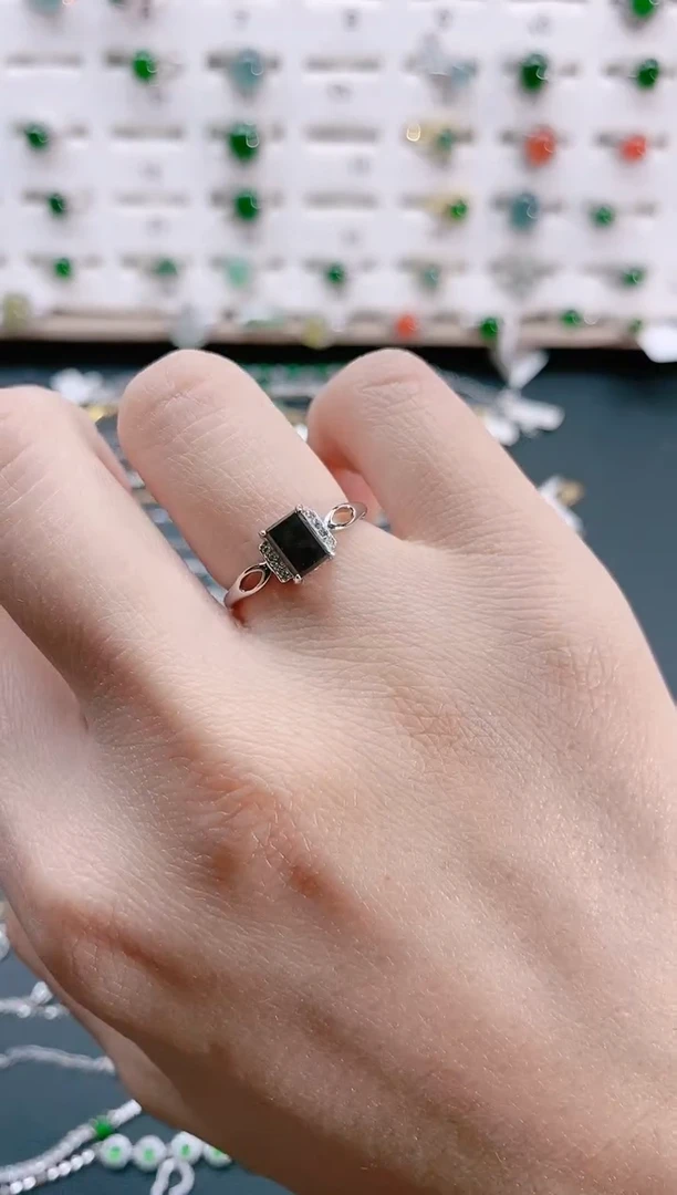 【闪购商品】翡翠戒指银S925镶嵌天然翡翠