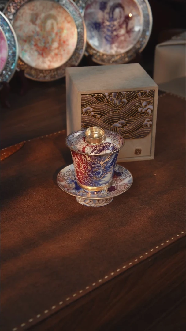 瓷鎏银青花釉里红龙腾四海盖碗