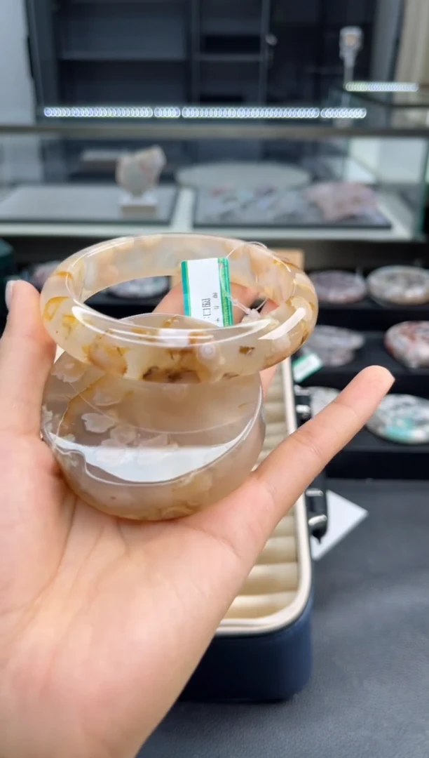 石英质玉手镯未镶嵌66圈口（赠送镯心）s942867