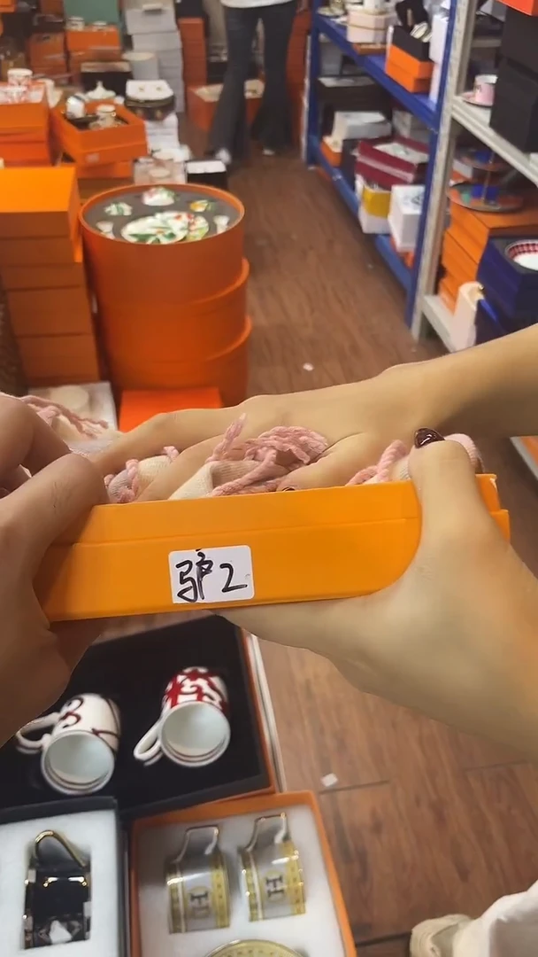 杯鸿辉家品牌瓷器，京东包邮！