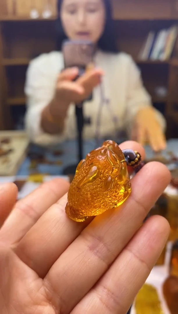 琥珀颈饰未镶嵌SN65-90（金蟾）