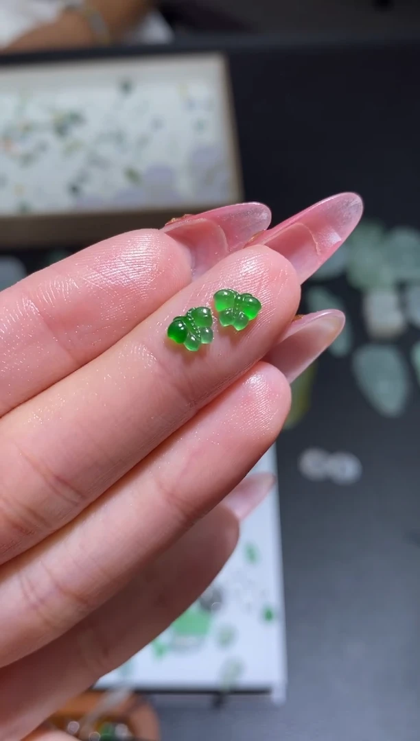 未镶嵌定制翡翠翡翠毛货~