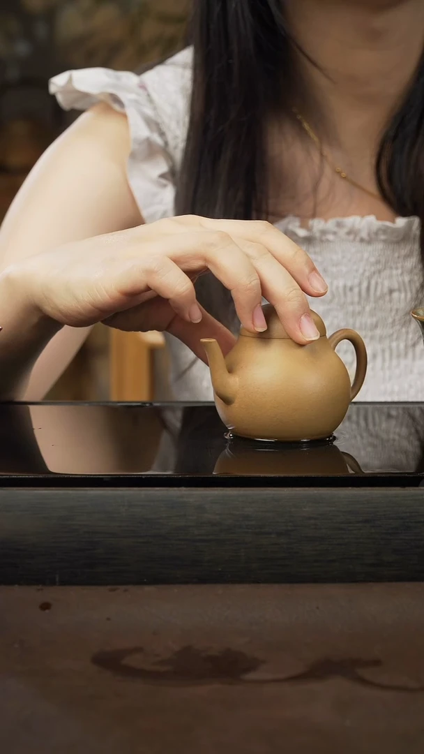 茶壶紫砂10，梨形，黄金段，150cc