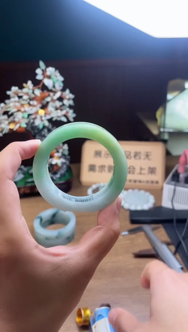 【闪购商品】定制翡翠手镯未镶嵌 定制