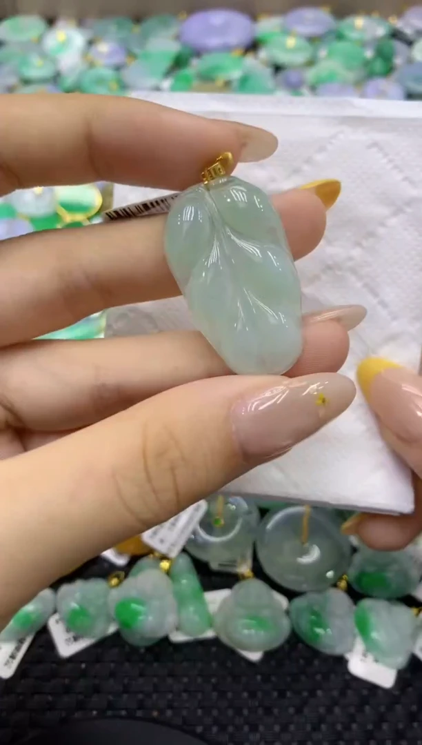 颈饰未镶嵌翡翠天然缅甸翡翠A货