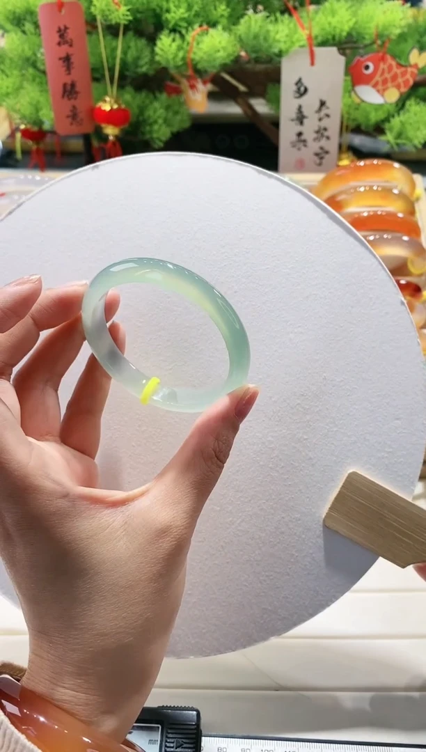 【闪购商品】玛瑙/玉髓手镯未镶嵌42-