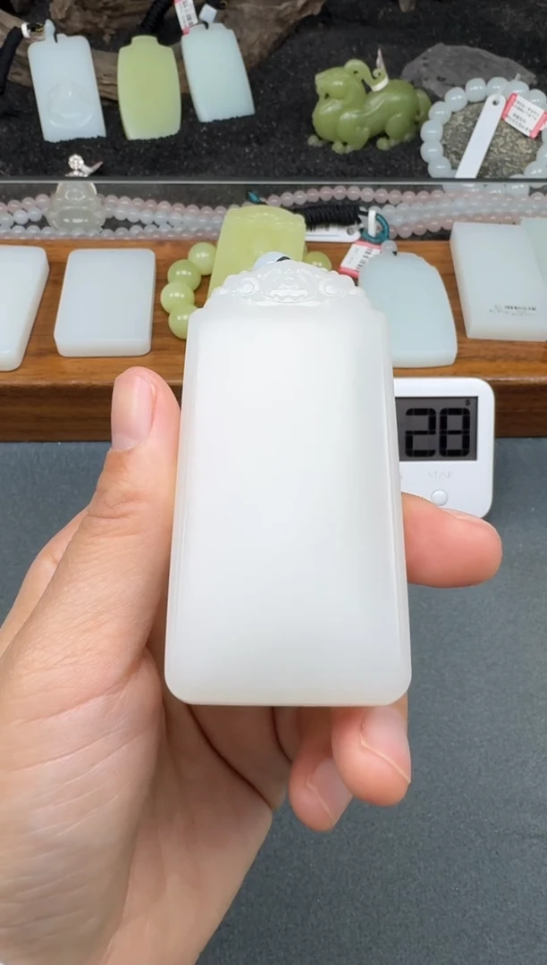 颈饰未镶嵌和田玉2