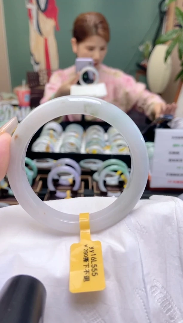 翡翠手镯未镶嵌55.5圈口x