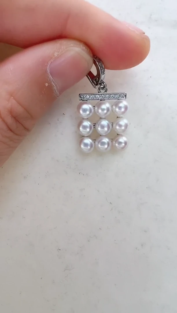 【闪购商品】淡水珍珠颈饰合金银色棋盘吊坠