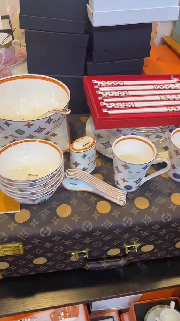 杯鸿辉家品牌瓷器，京东包邮！