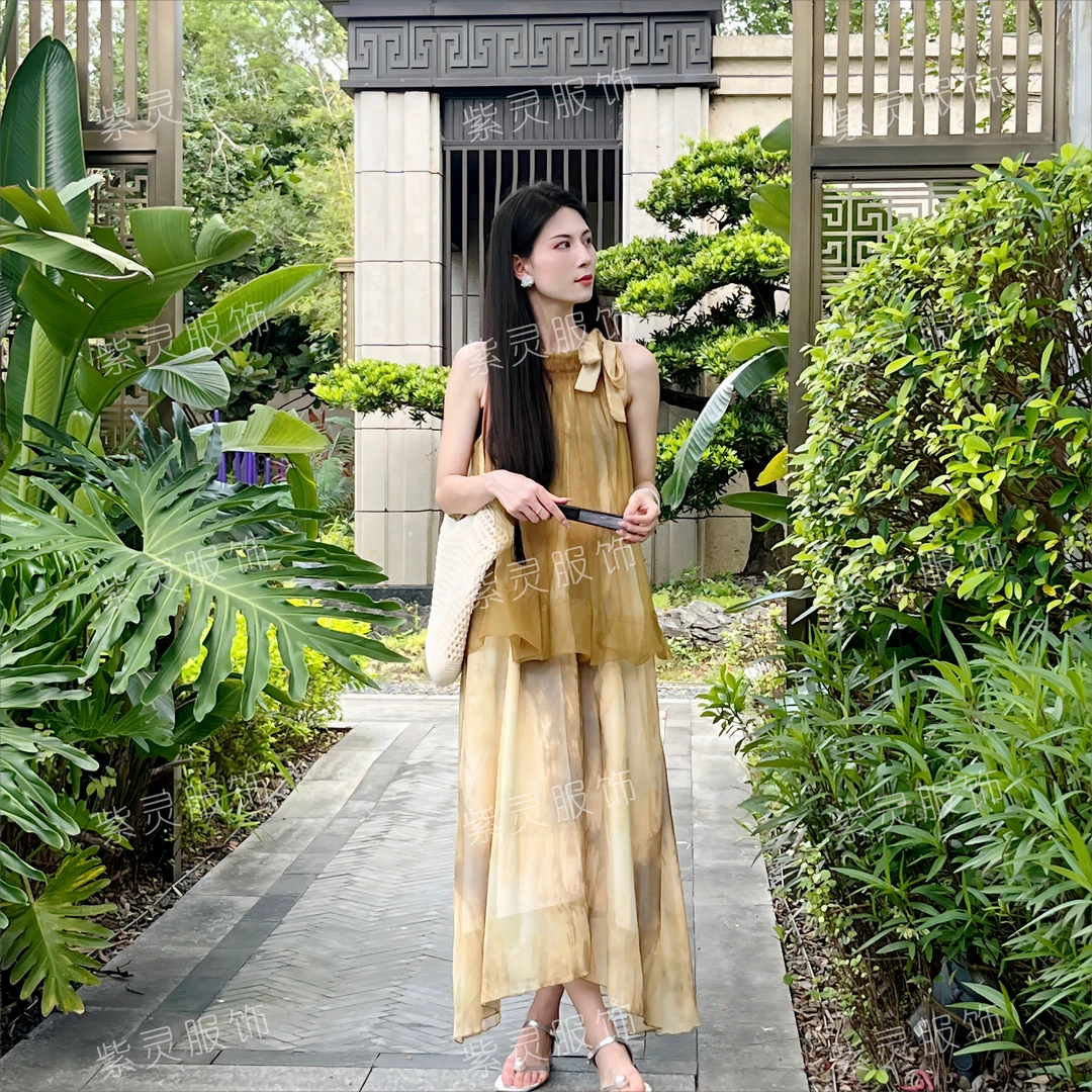 2025新中式连衣裙气质国风夏季度假长裙仙女扎染假两件无袖裙子女