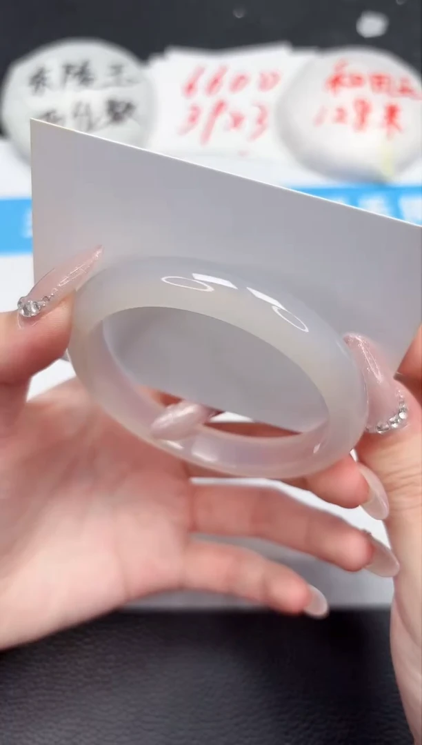 【闪购商品】石英质玉手镯未镶嵌551-58