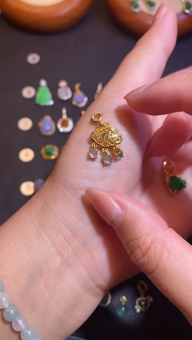 颈饰银S925镶嵌翡翠a货翡翠