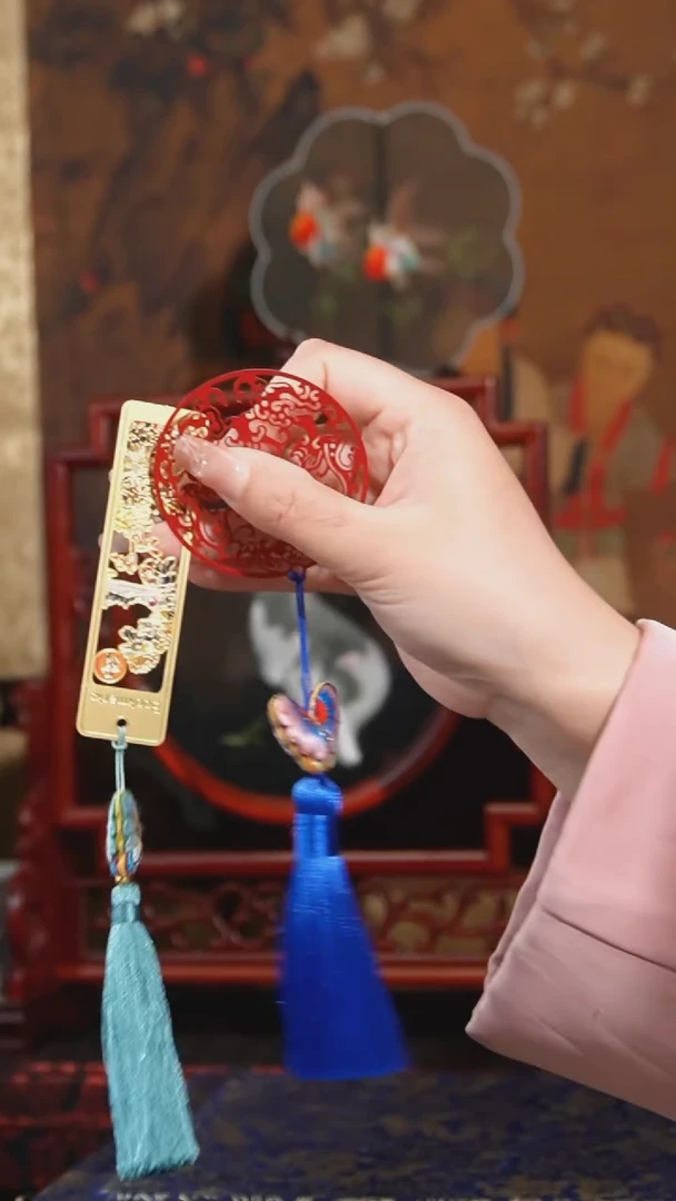 刺绣书签-黄铜吊坠