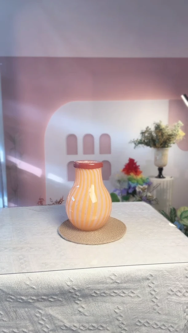 004直播玻璃花瓶