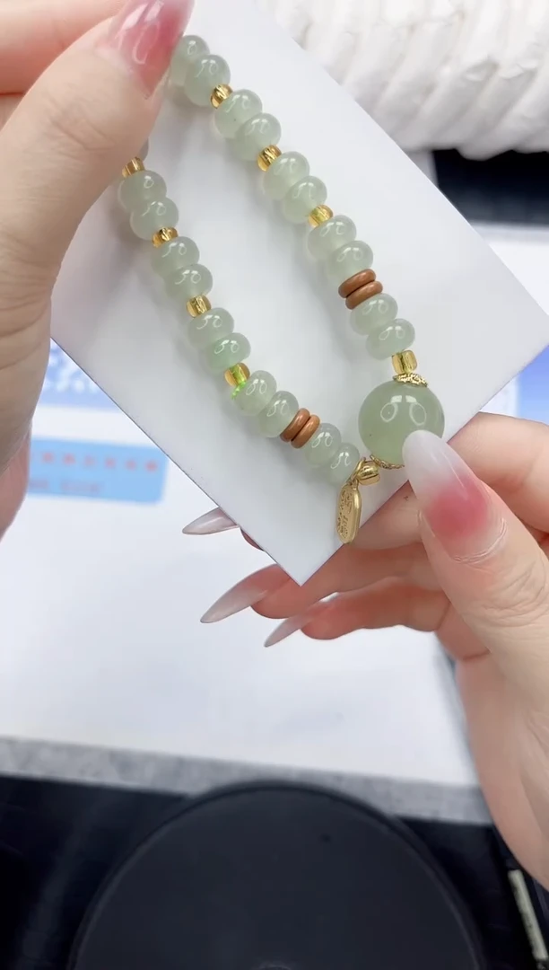 未镶嵌手镯石英质玉666