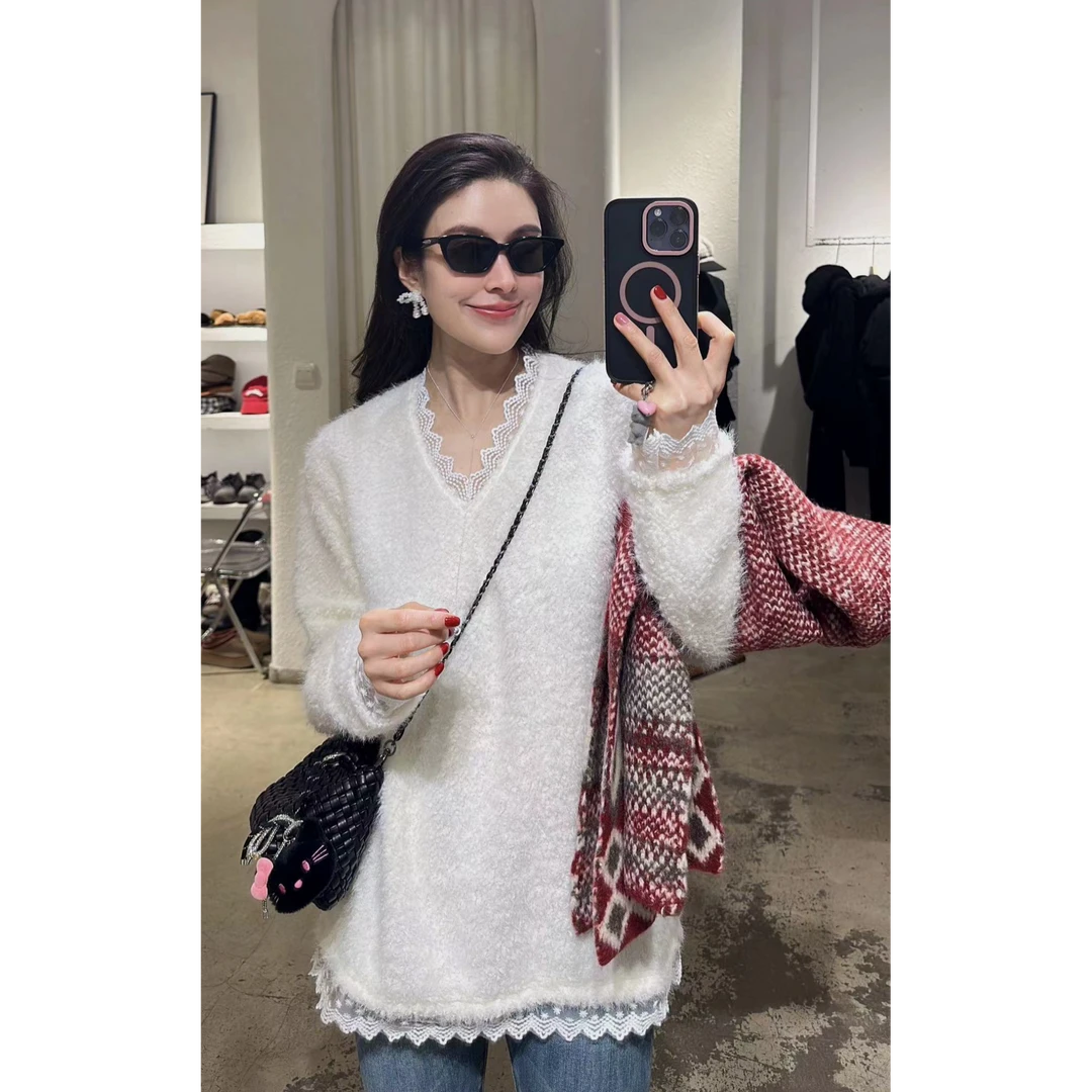 娜一家 2025年款V领蕾丝边午后时光慵懒小衫