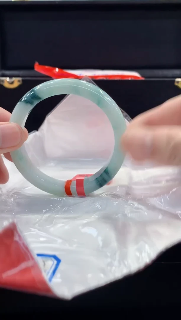 未镶嵌手镯翡翠翡翠手镯