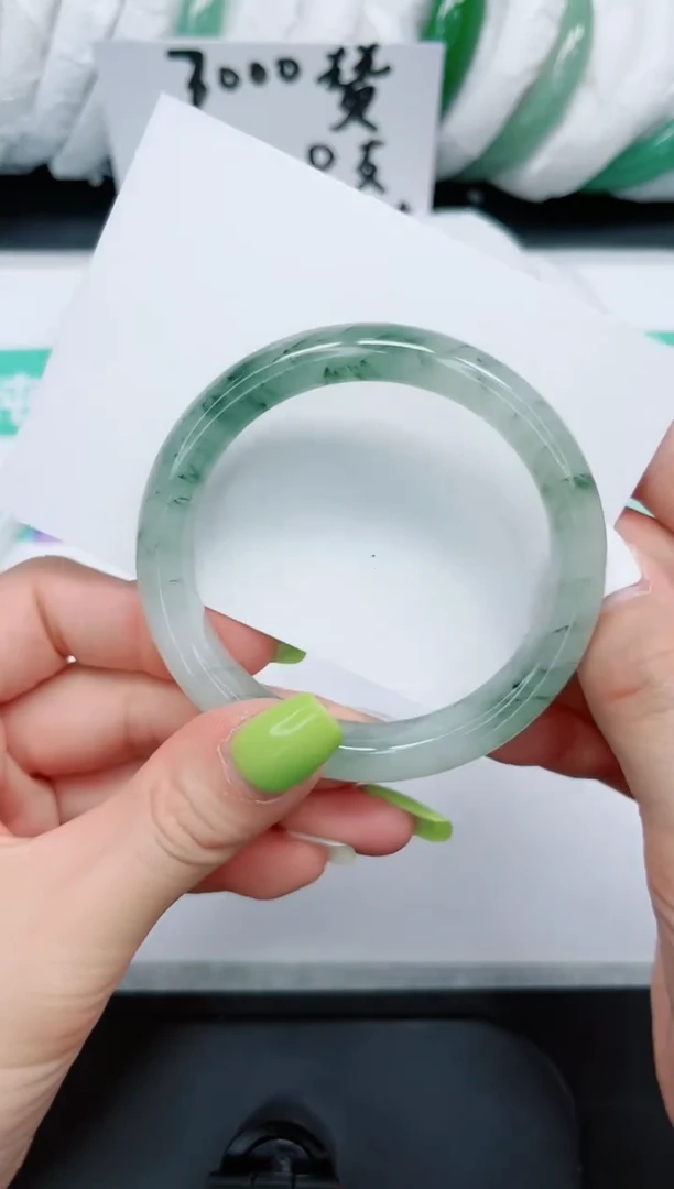 石英质玉手镯未镶嵌48/56