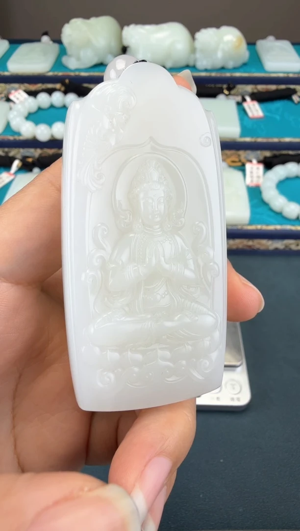 颈饰未镶嵌和田玉1